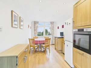 Dining Room- click for photo gallery